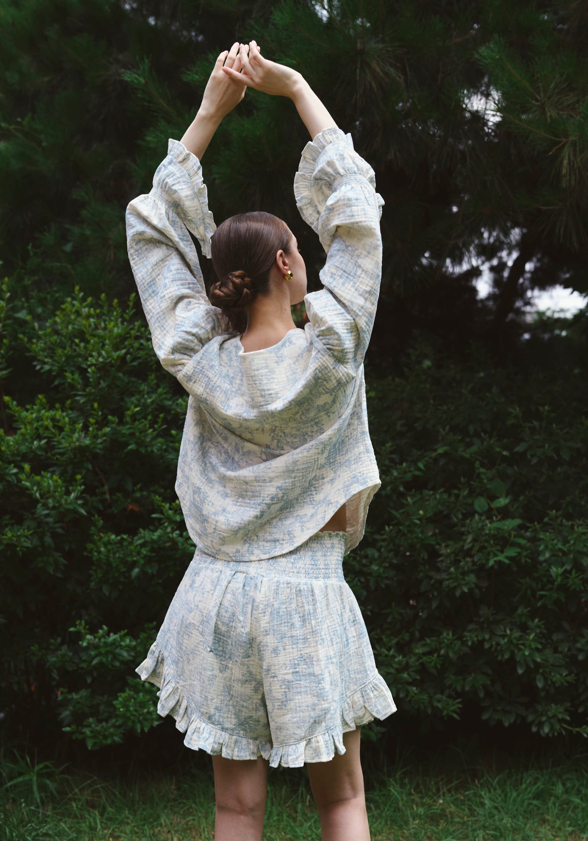 LUXE RUFFLED MUSLIN SET