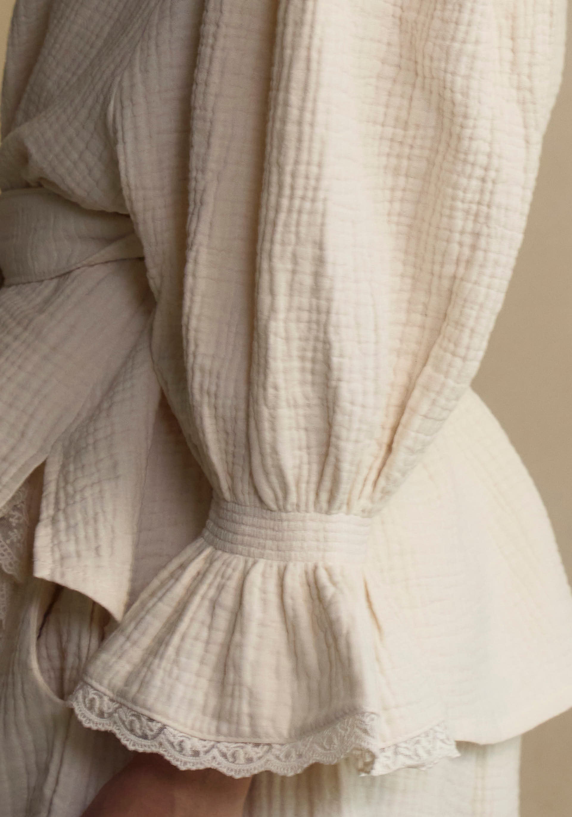 LACED RUFFLE MUSLIN PJ SET