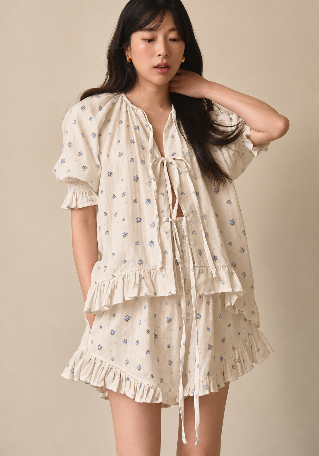 RUFFLED TIE SET UP