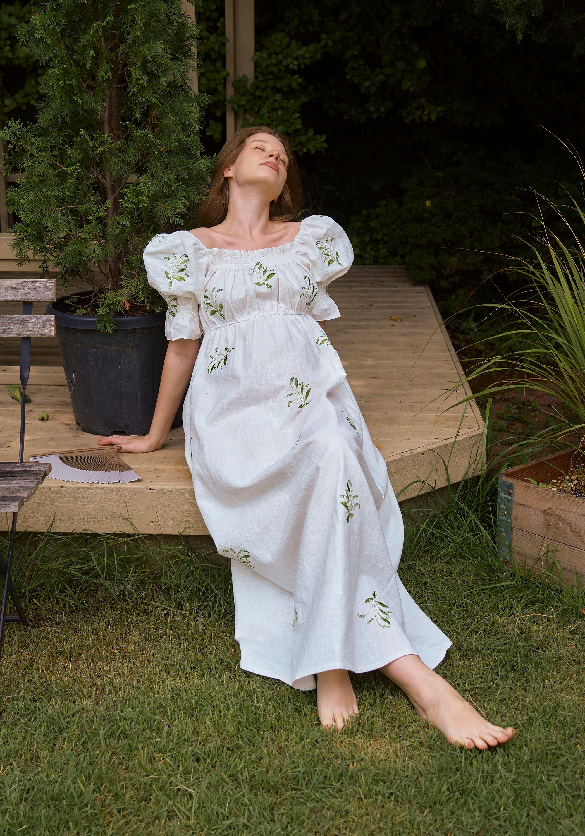 LINEN LILY EMBROIDERY MAXI DRESS