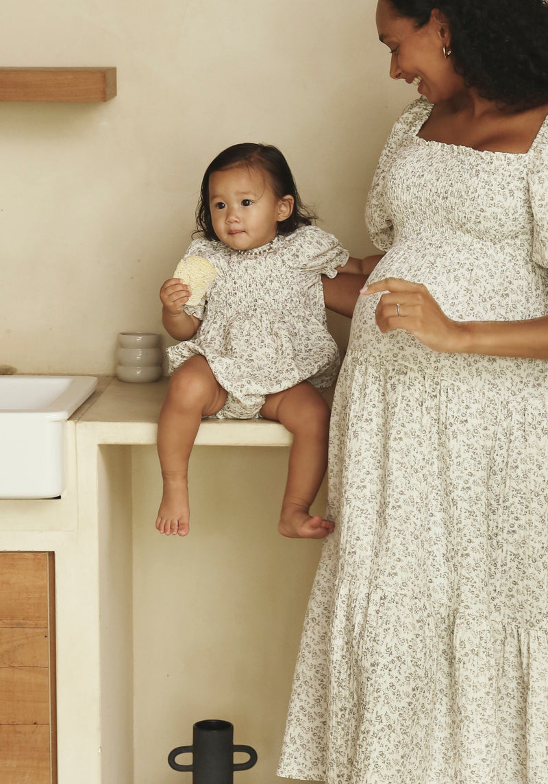 Matching mother daughter onesies 2025