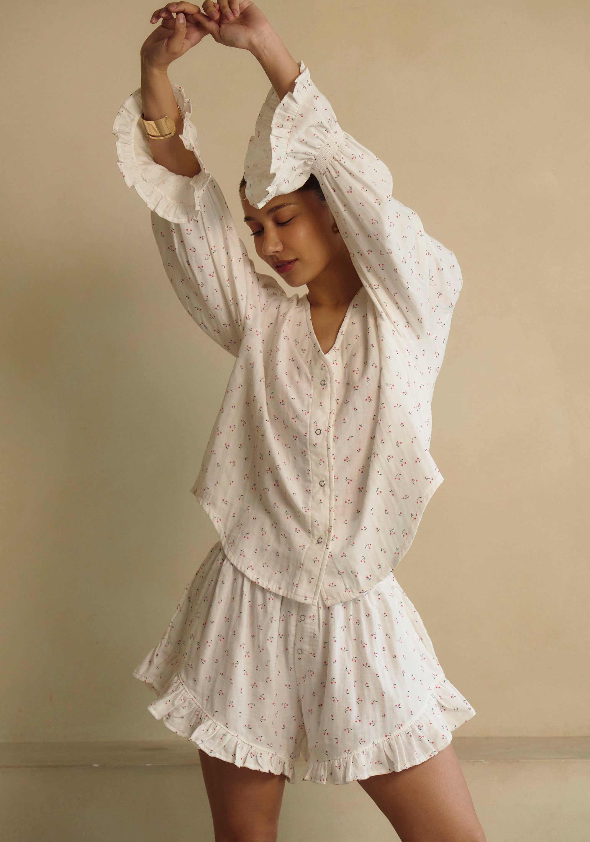LUXE RUFFLED MUSLIN SET