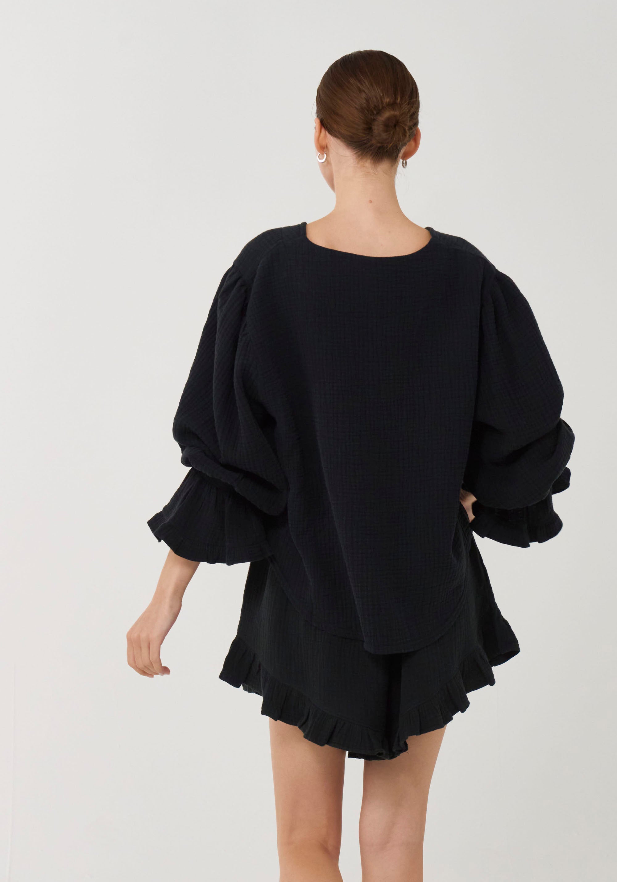 LUXE RUFFLED MUSLIN SET