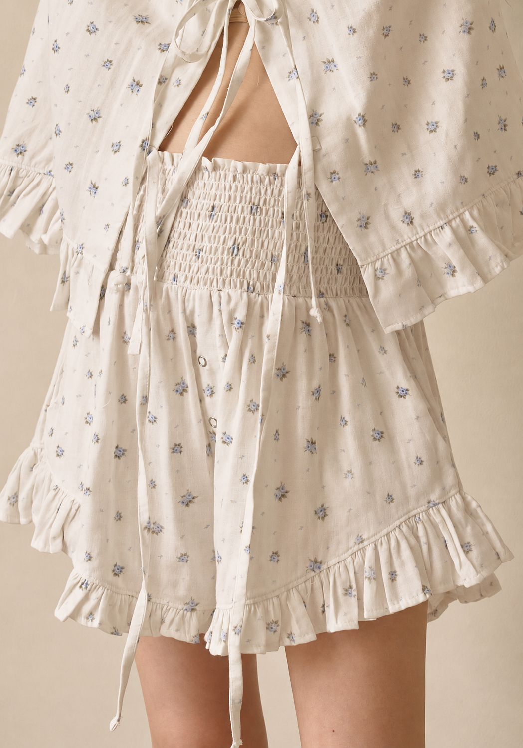 RUFFLED TIE SET UP