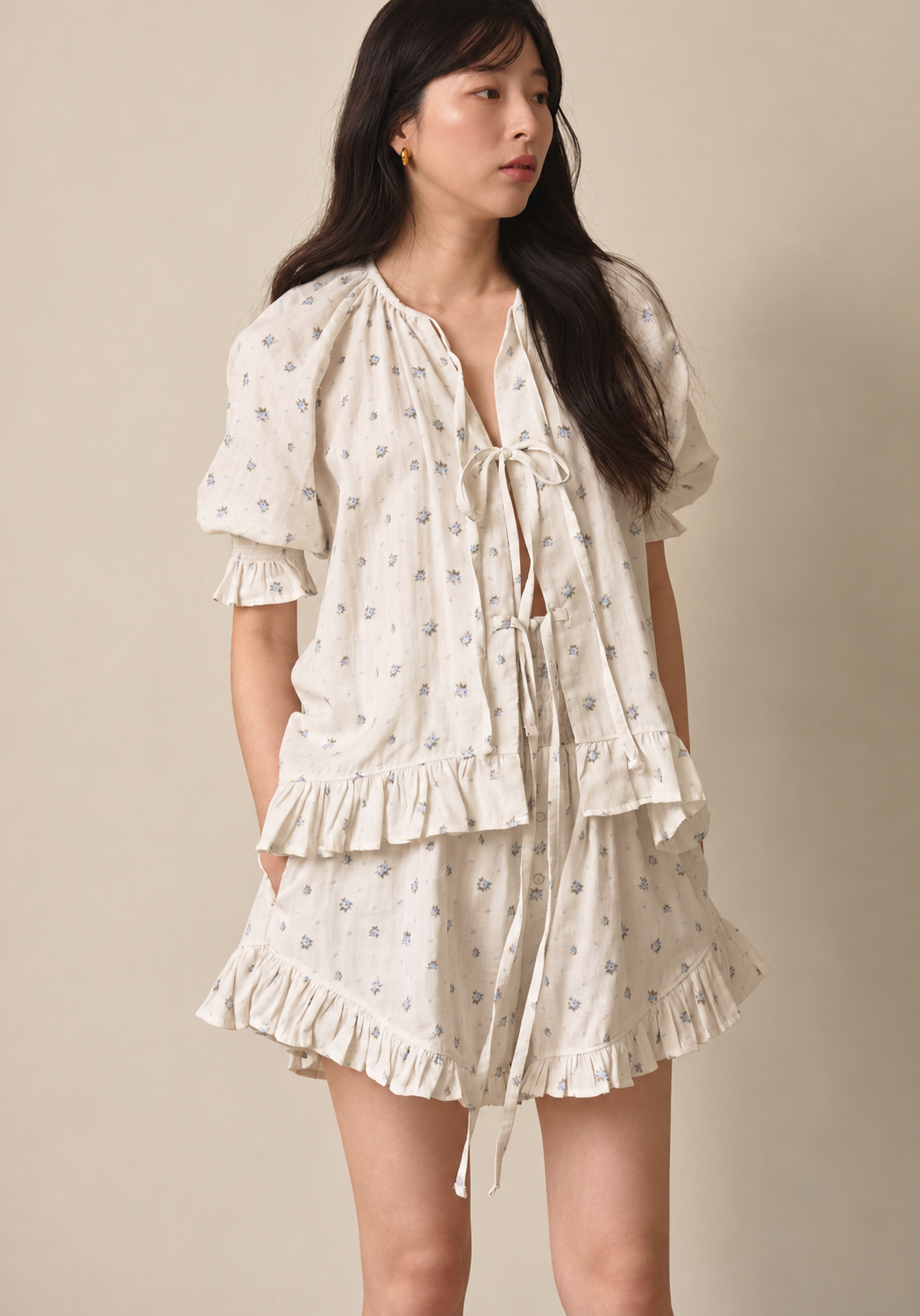 RUFFLED TIE SET UP