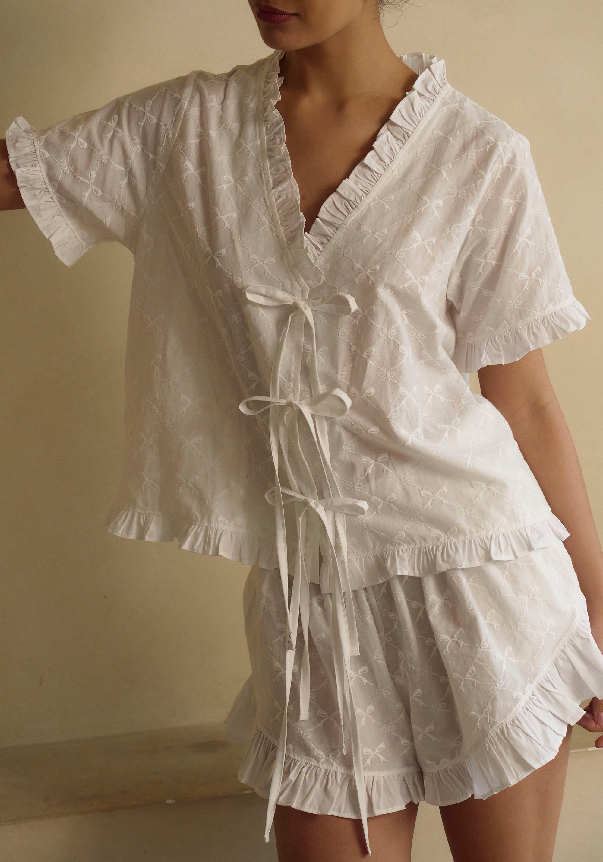 [PRE-ORDER] FRILLED BOWS TOP & SHORTS SET