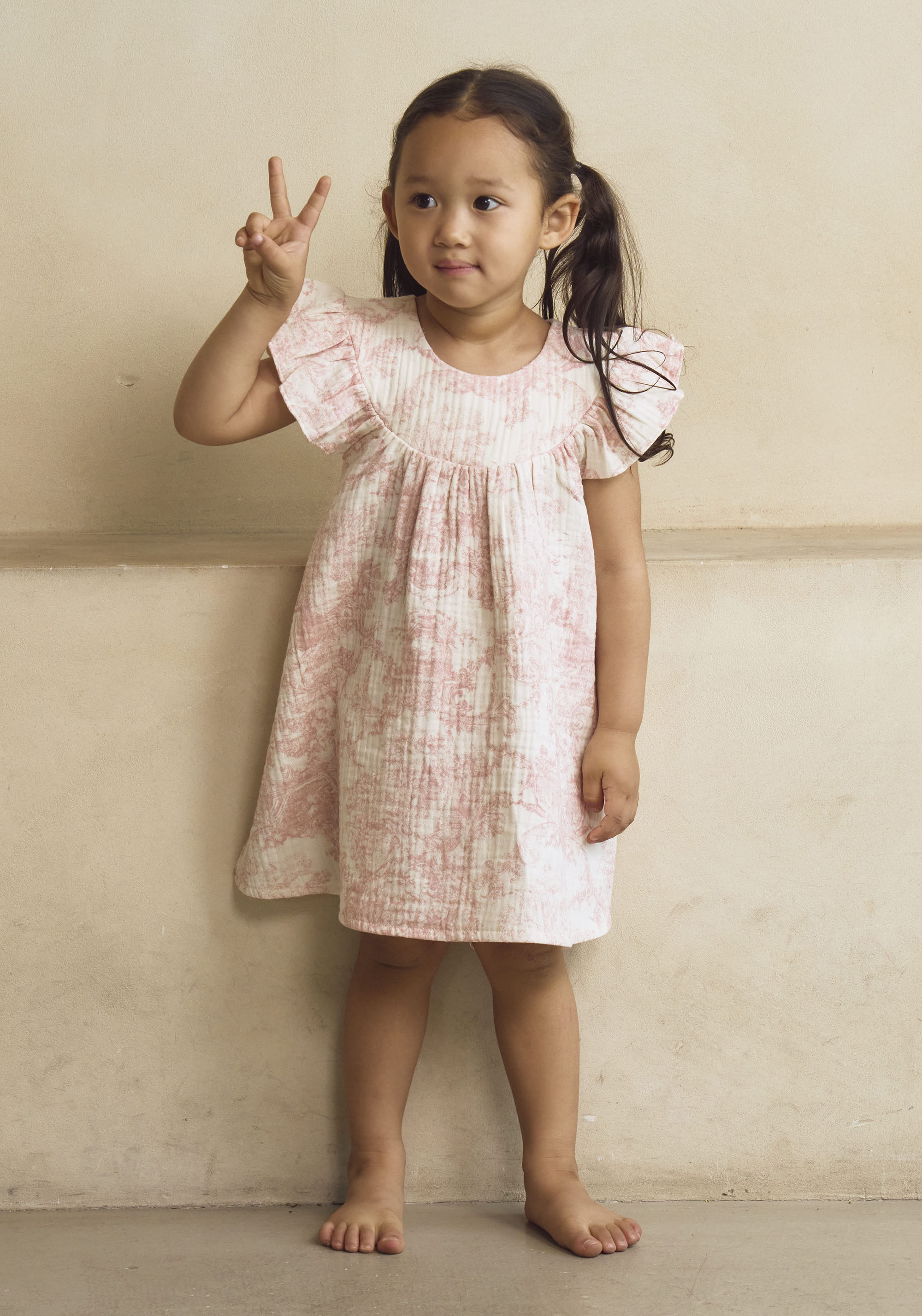 pink muslin dress Ligh pink pleated dress, with long muslin scarve
