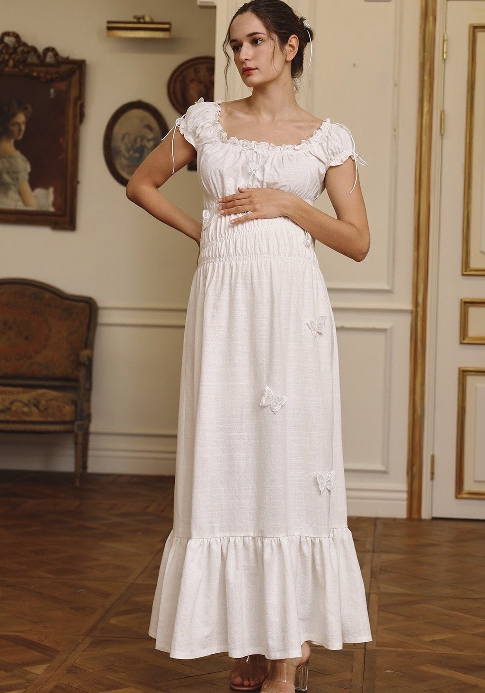 LINEN DRESS WITH BUTTERFLY APPLIQUE DRESS