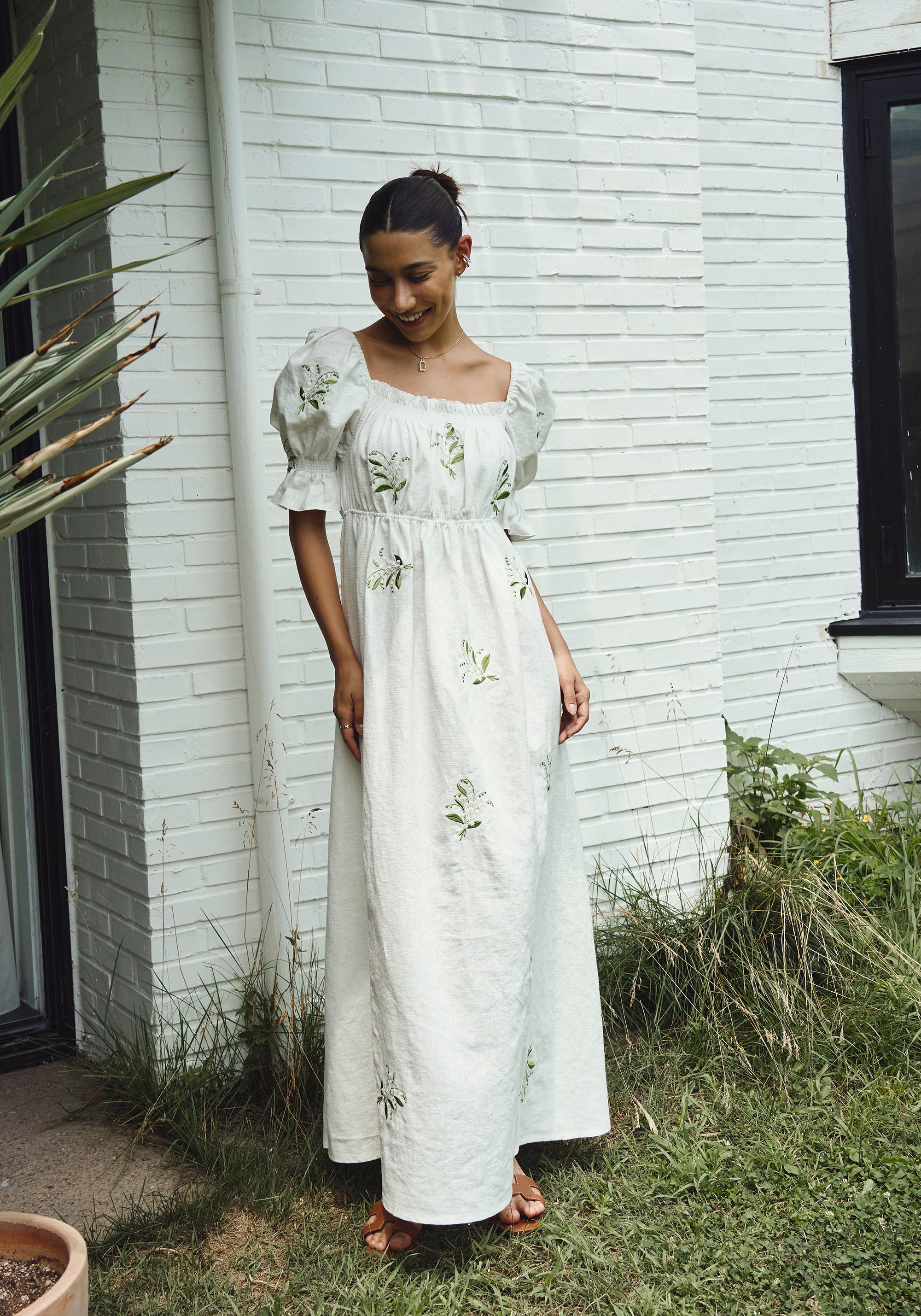 LINEN LILY EMBROIDERY MAXI DRESS