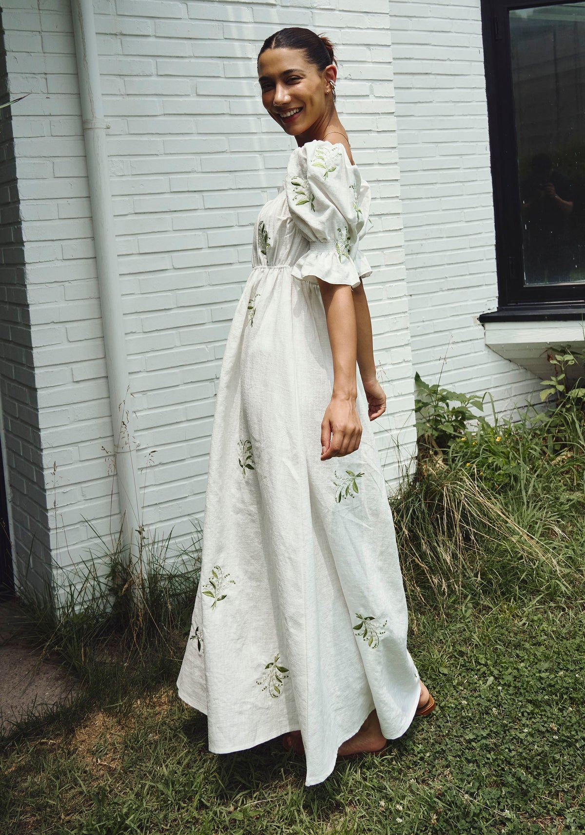 LINEN LILY EMBROIDERY MAXI DRESS