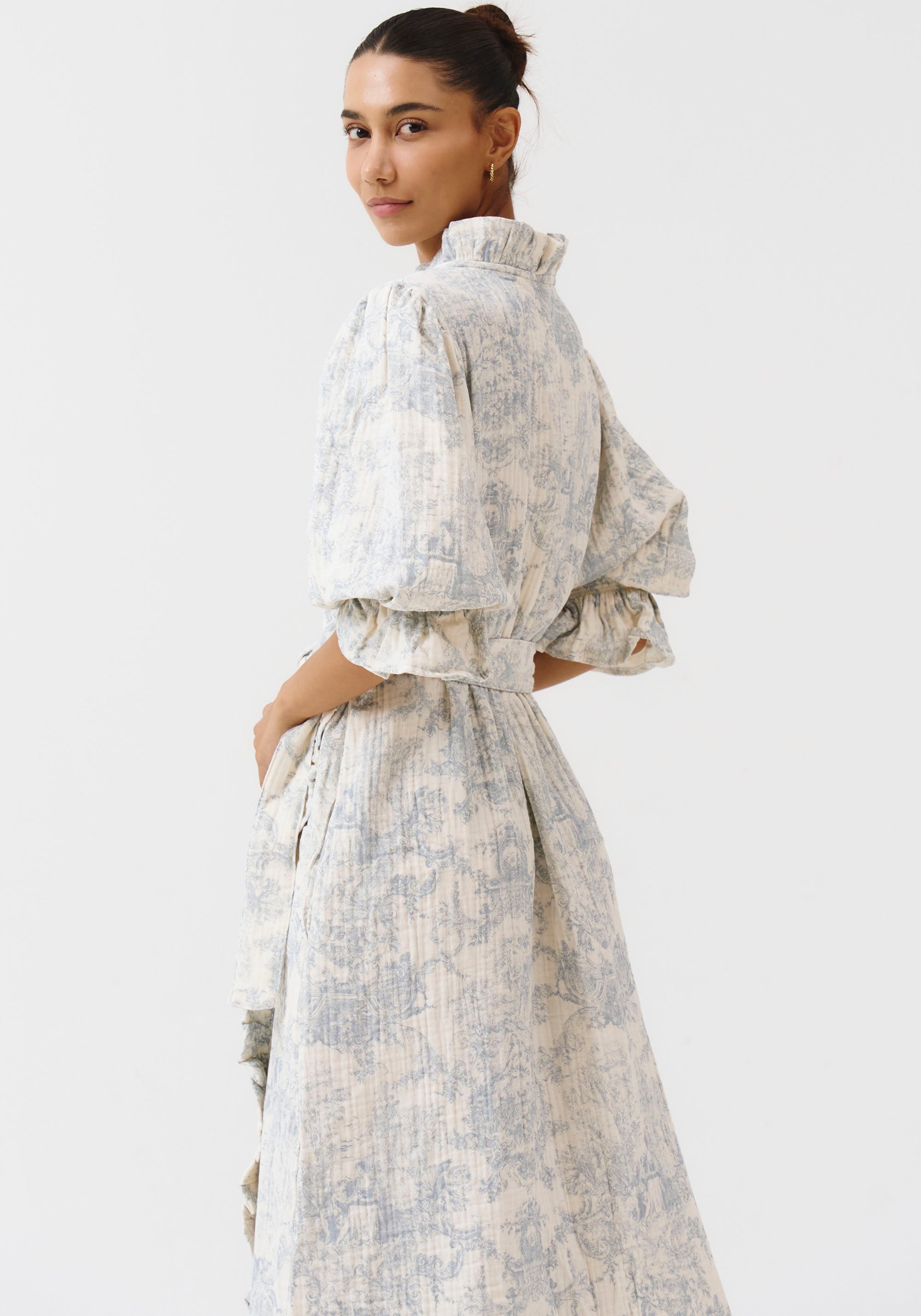 MUSLIN GAUZE ROBE