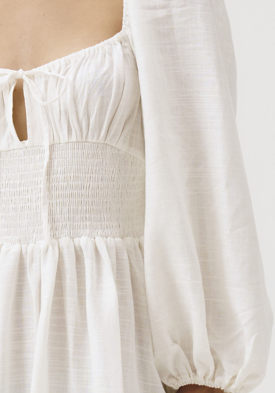 THE LINEN DRESS