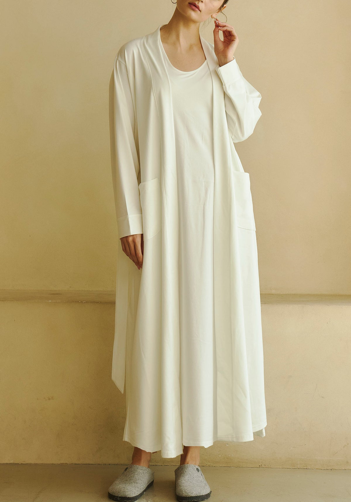 [PRE-ORDER] SUPER SOFT & STRETCHY ROBE SET