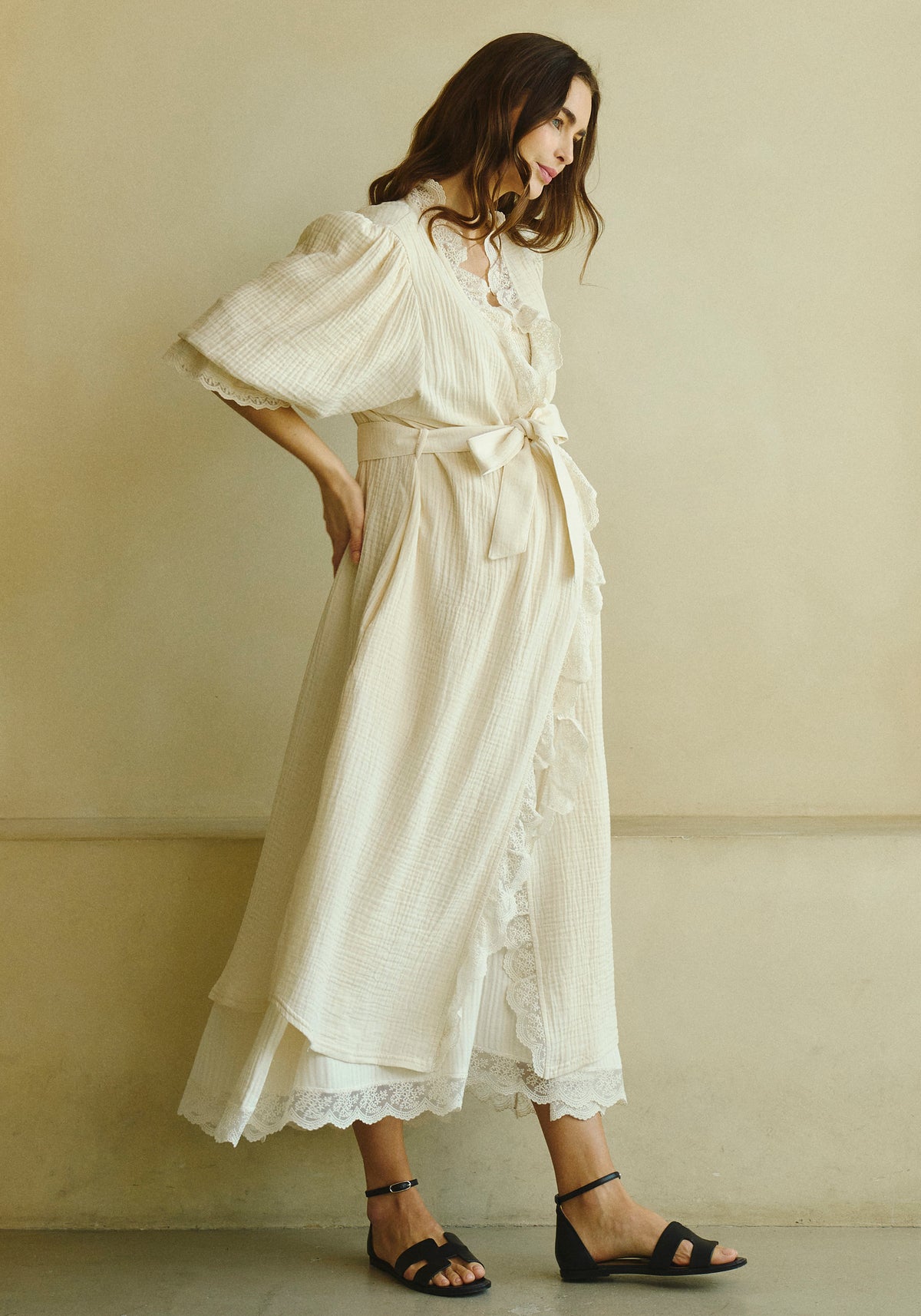 LACED MUSLIN ROBE