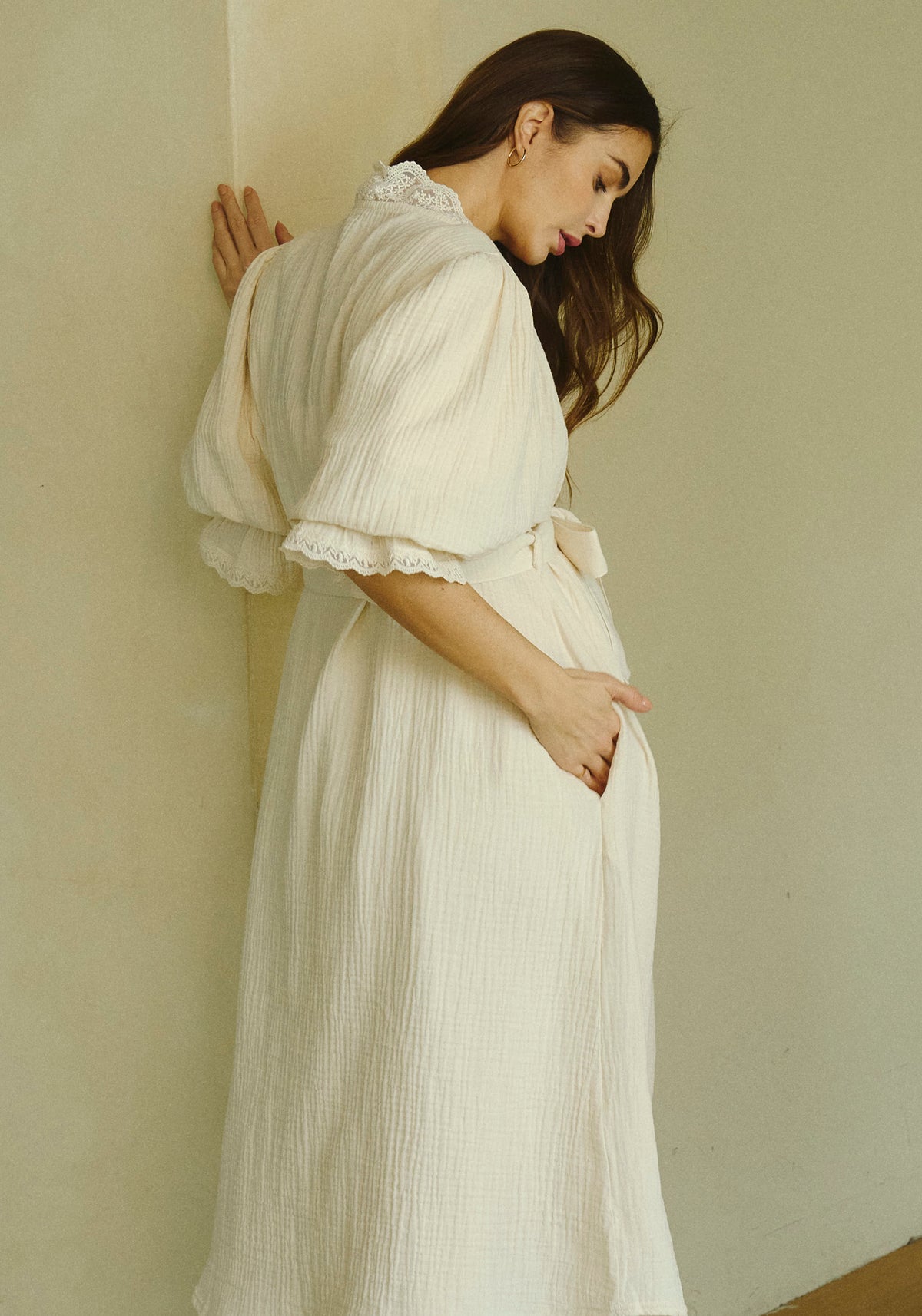 LACED MUSLIN ROBE