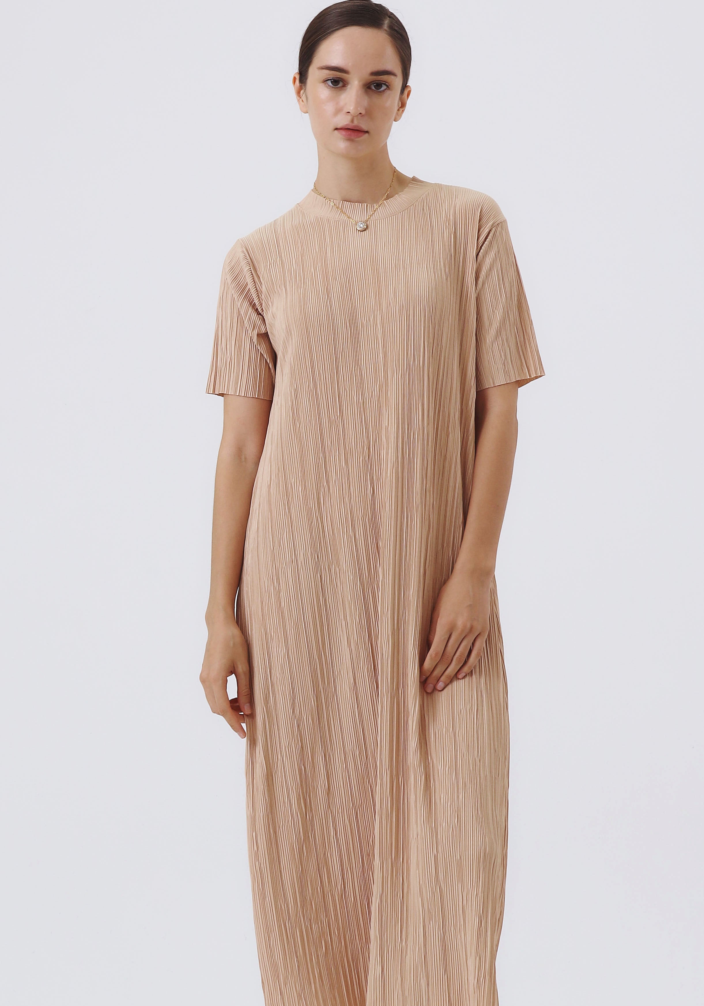 PLEATED T-SHIRT DRESS