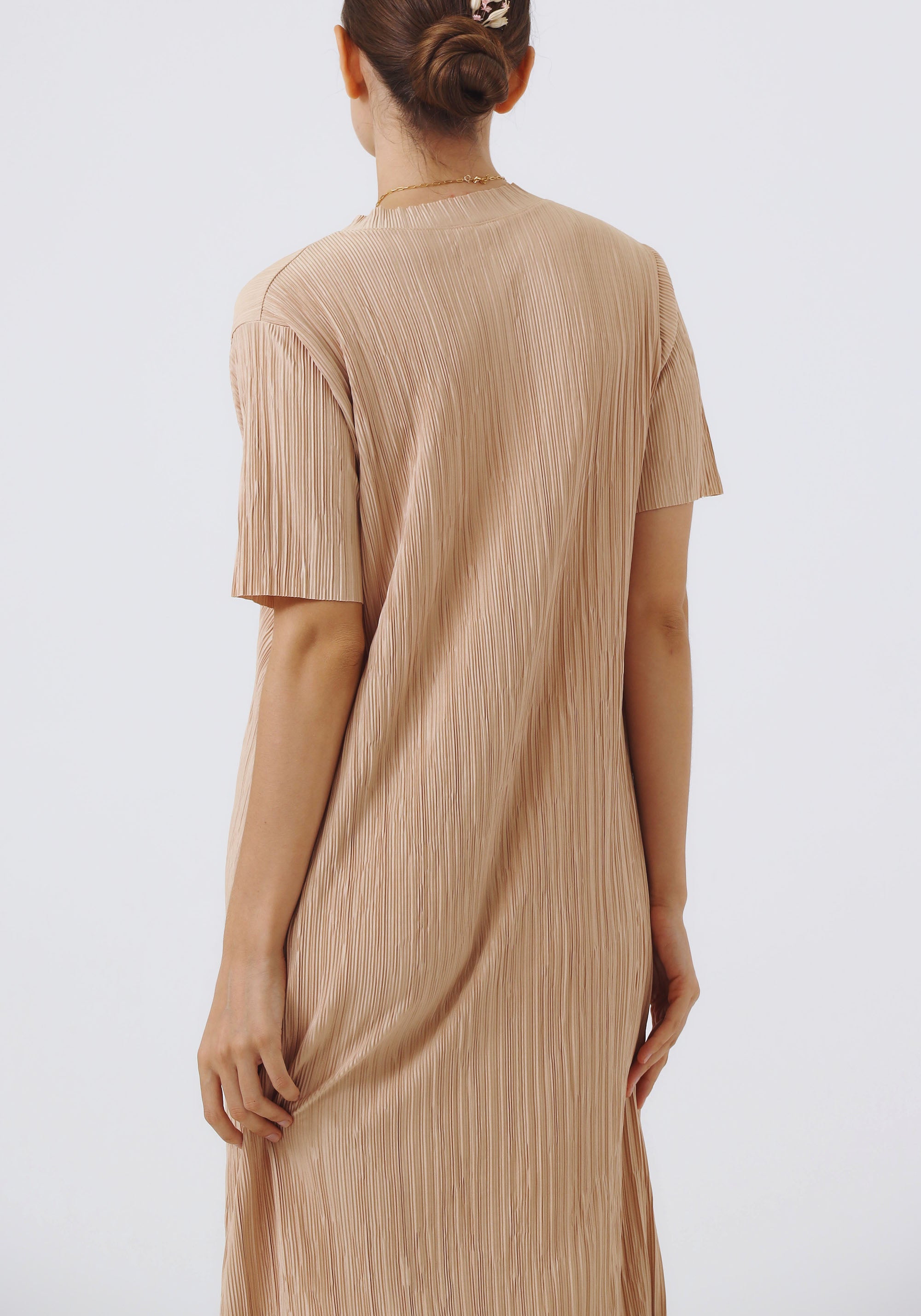 PLEATED T-SHIRT DRESS