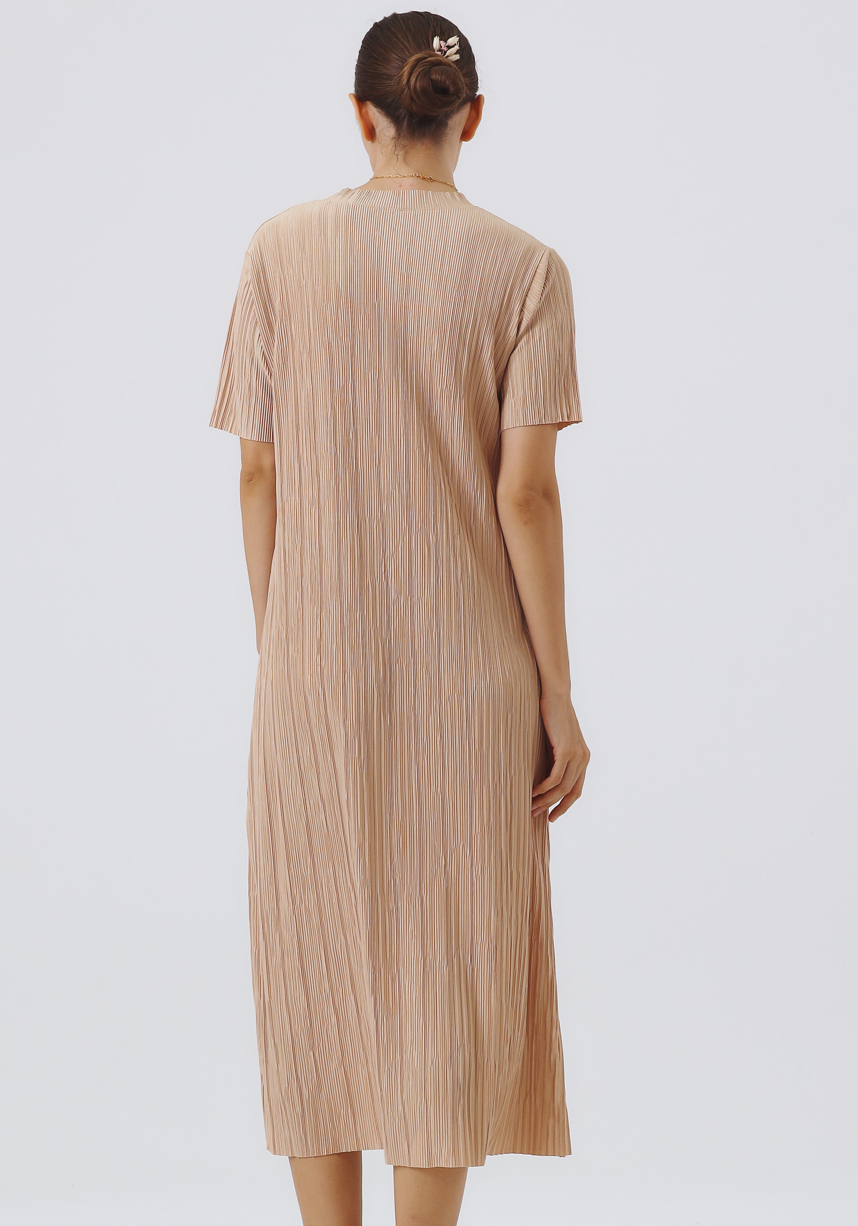 PLEATED T-SHIRT DRESS