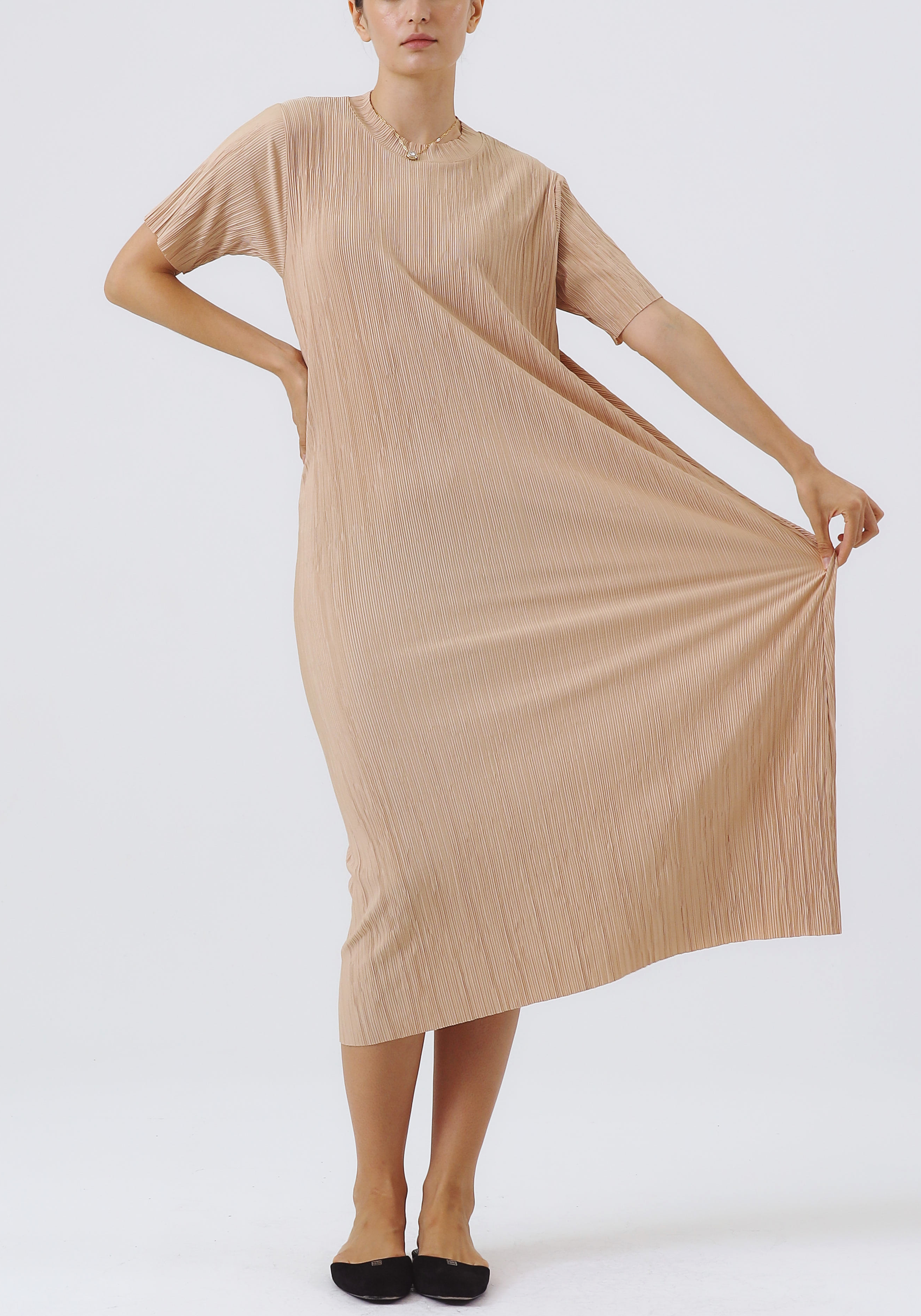 PLEATED T-SHIRT DRESS