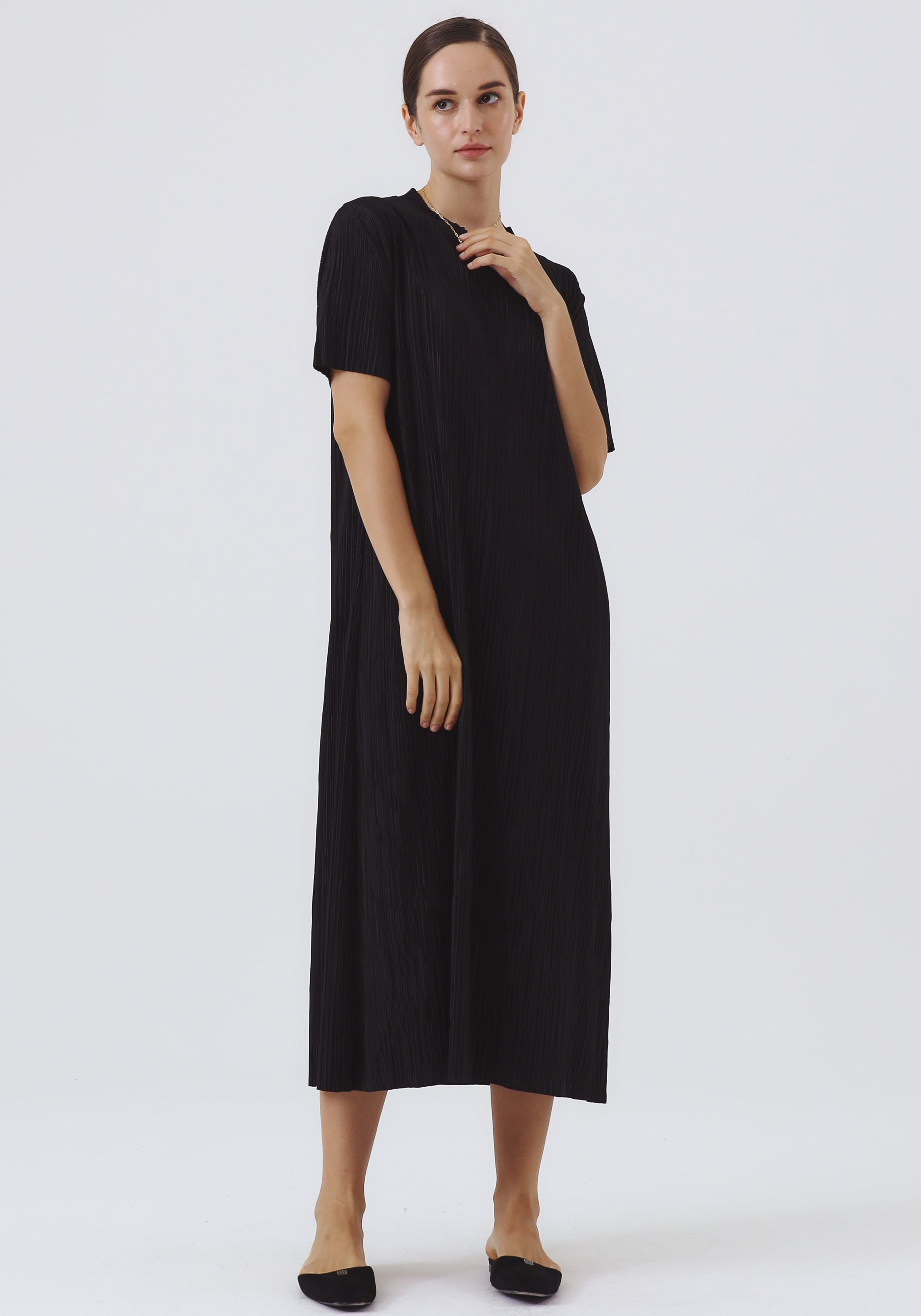 PLEATED T-SHIRT DRESS