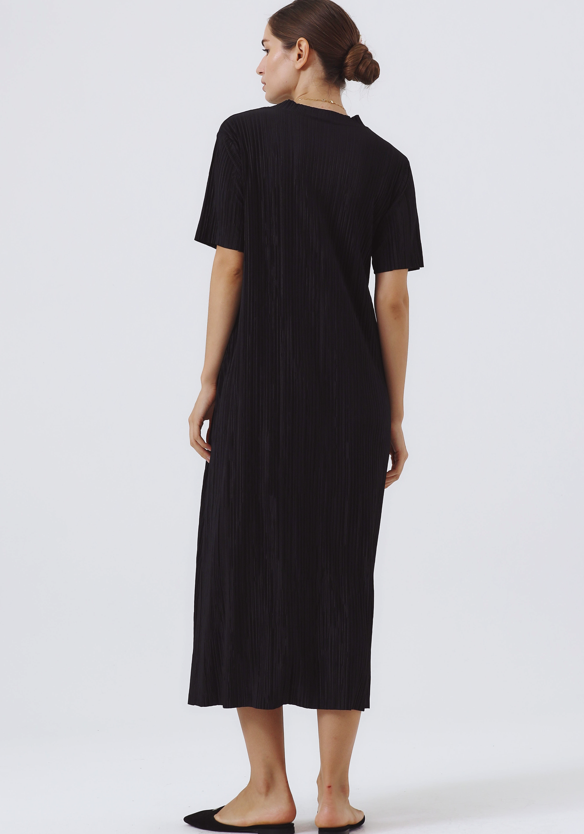 PLEATED T-SHIRT DRESS