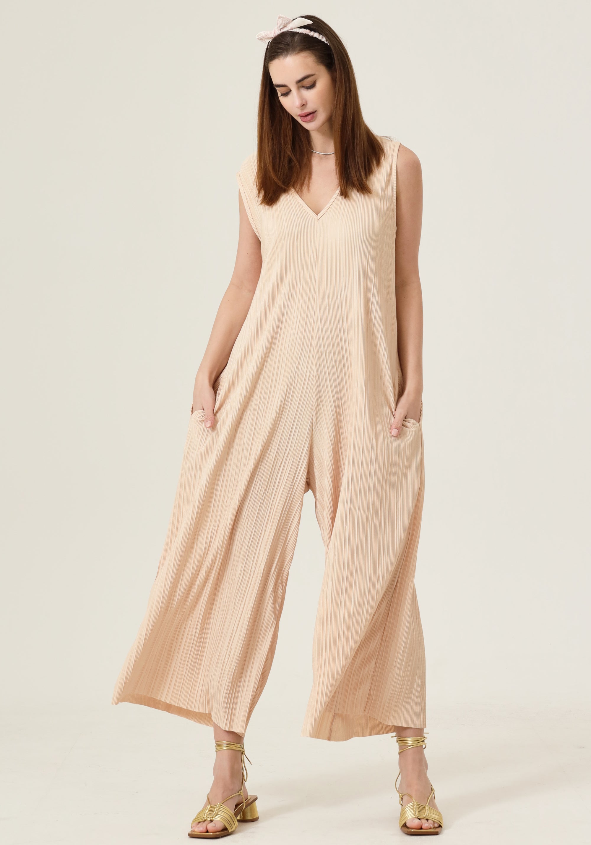 SUPER COMFY PLEATED JUMPSUIT