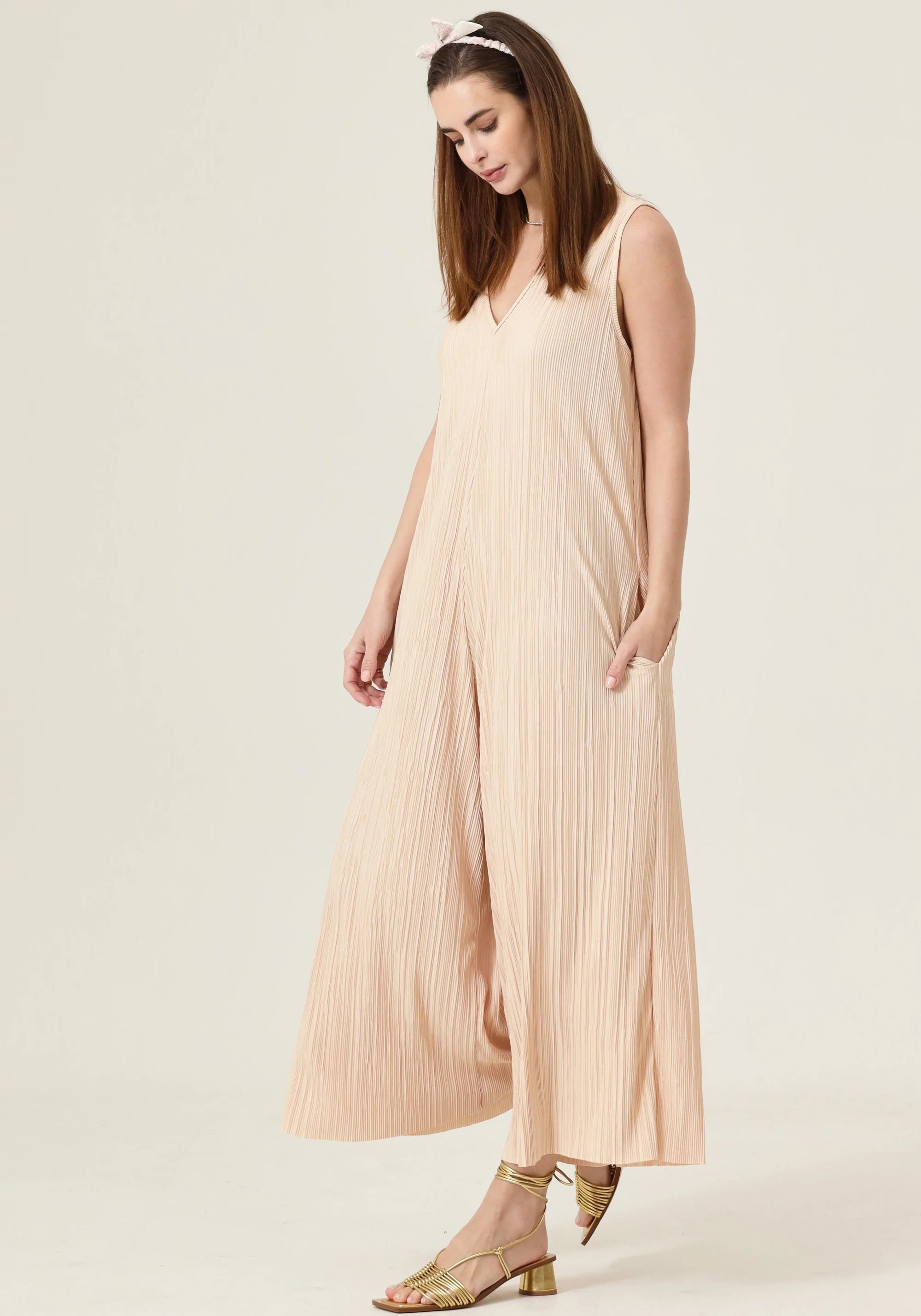 SUPER COMFY PLEATED JUMPSUIT